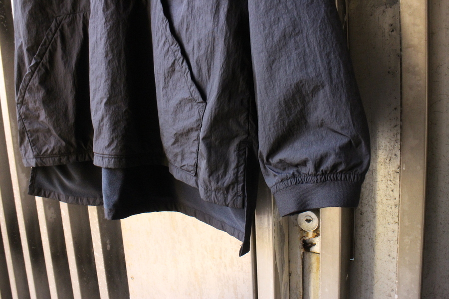 COMOLI/コモリ】製品染ナイロンアノラック 19AW[2019.10.23発行 COMOLI/コモリ】製品染ナイロンアノラック 19AW[2019.10.23発行