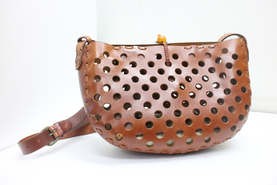 Henry cuir アンリークイール tipi ショルダー付き ハンドバッグ 中古・古着通販】HENRY CUIR (アンリークイール) ショルダーバッグ