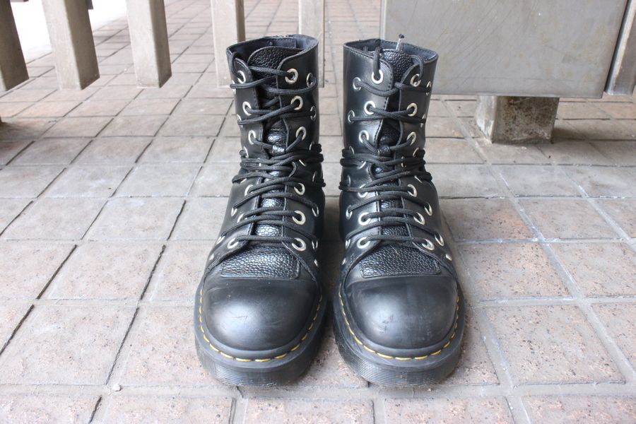 Dr.Martens】驚愕の32ホール・・・[2019.11.17発行]｜トレファク