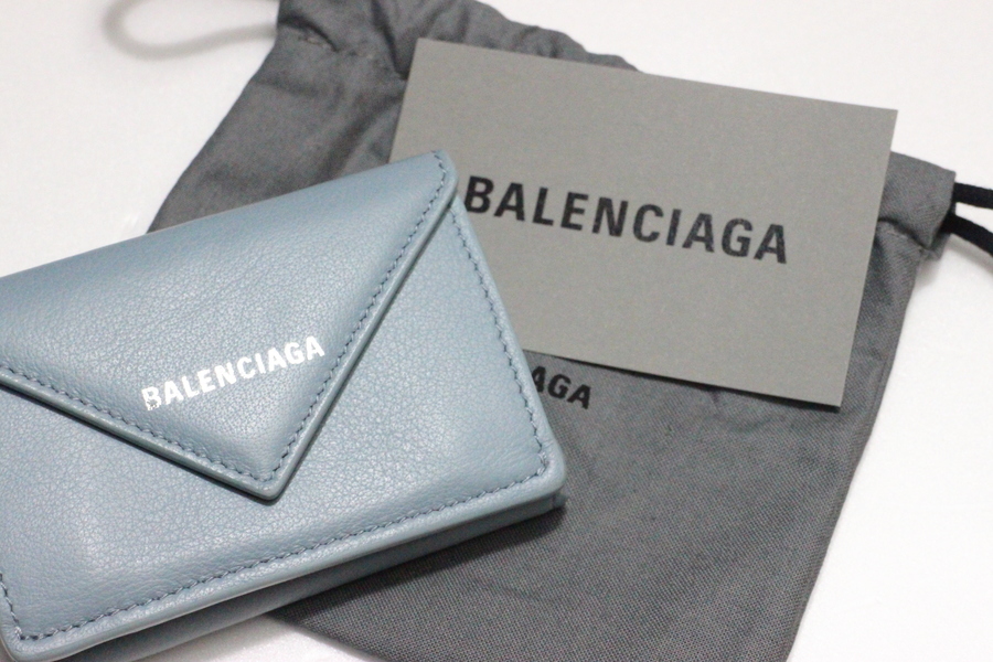Balenciaga バレンシアガ より コンパクトウォレットのご紹介 01 発行