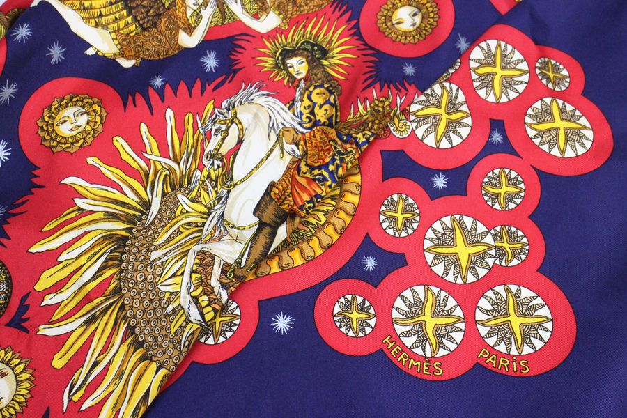 HERMES/エルメス】大判スカーフ カレ90 LE ROY SOLEIL 太陽神 のご紹介