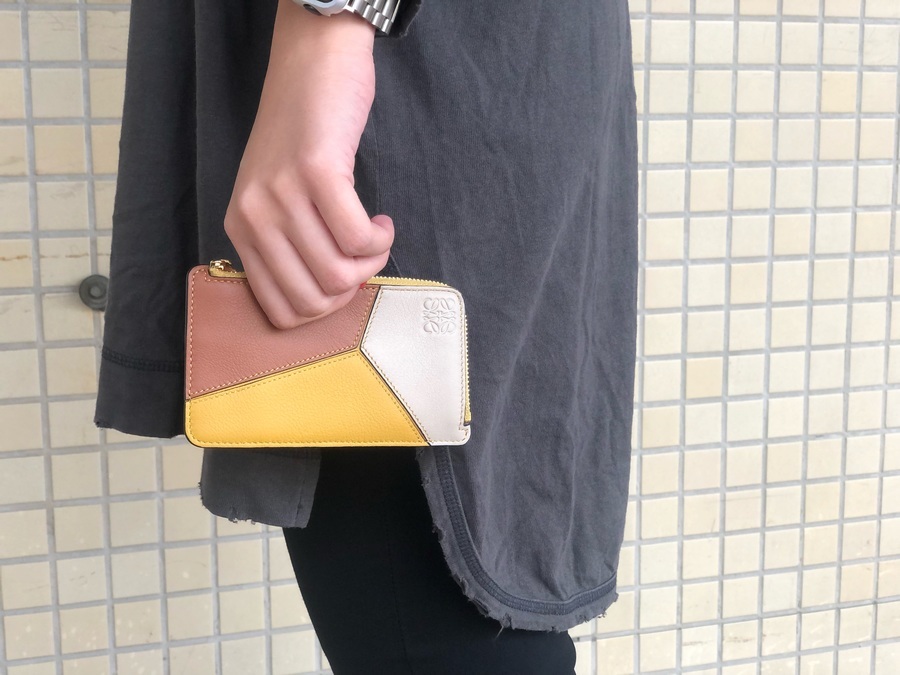 人気ブランド【LOEWE/ロエベ】よりパズルコインカードホルダーを