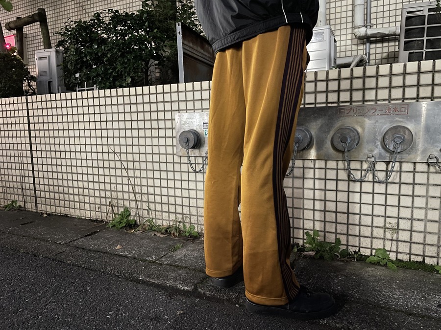 定番のアイテム【Needles/ニードルス】よりBoot-Cut Track Pantが入荷
