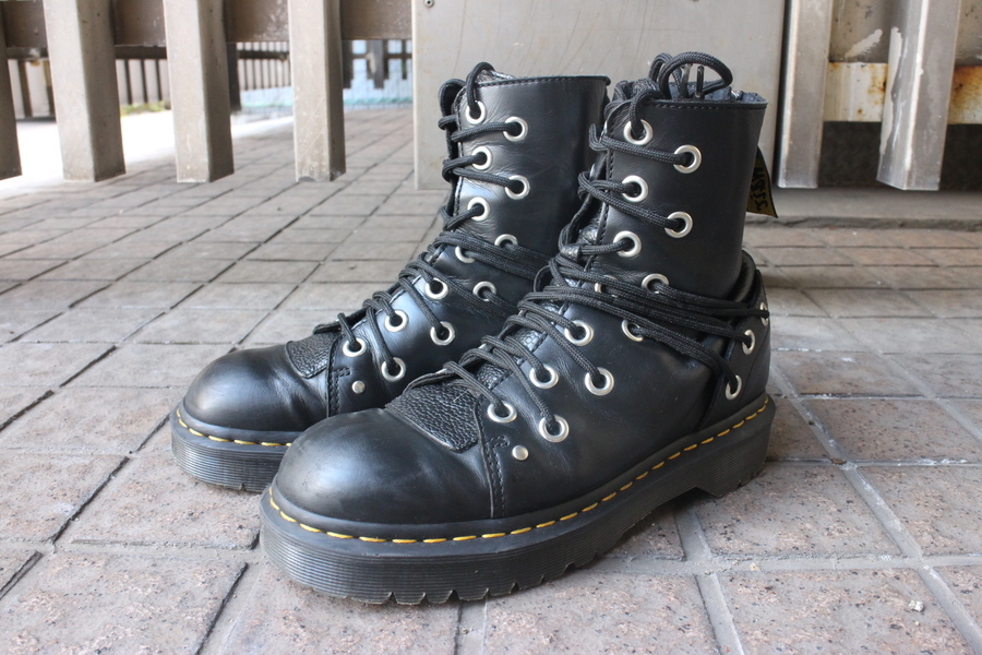 ドクターマーチン DARIA 32ホール Dr.Martens】驚愕の32ホール・・・[2019.11.17発行]｜トレファク