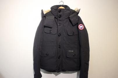 「アウトドアブランドのCANADA GOOSE 」