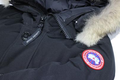 「インポートブランドのCANADA GOOSE 」