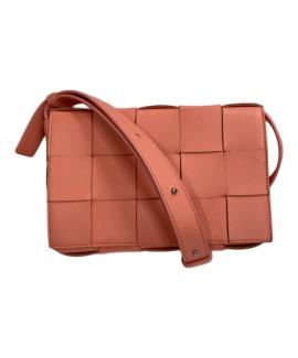「ラグジュアリーブランドのBOTTEGA VENETA 」