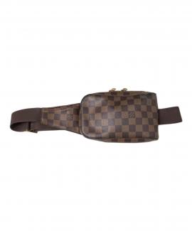 「ラグジュアリーブランドのLOUIS VUITTON 」