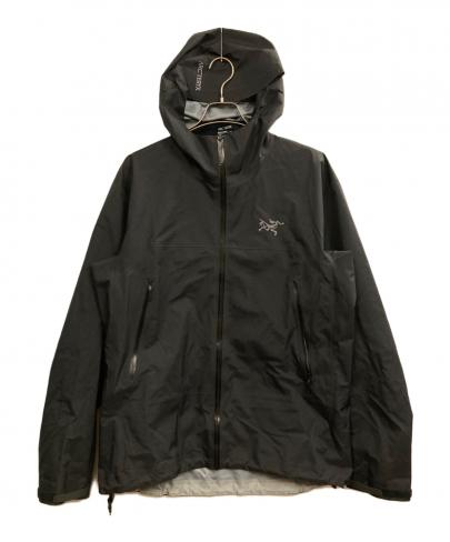 「アウトドアブランドのARC'TERYX 」