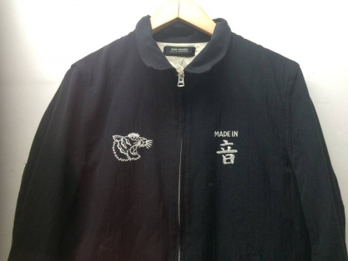 トップスのジャケット