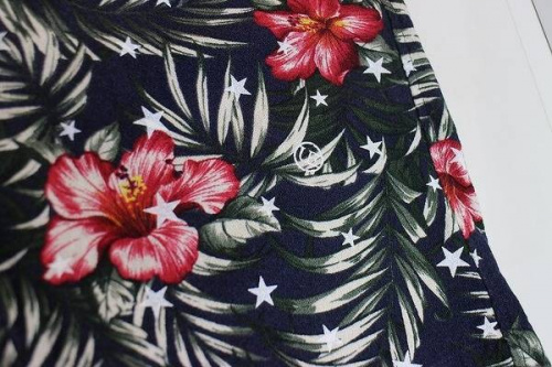 ユニフォームエクスペリメントのハーフパンツ