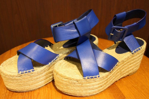 エスパドリーユのサンダル