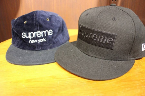 Supremeのcomme des garcons