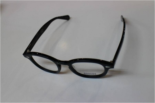 モスコットの眼鏡