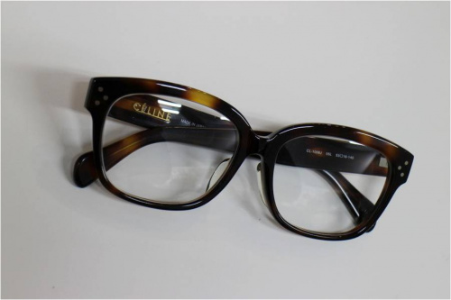 セリーヌの眼鏡