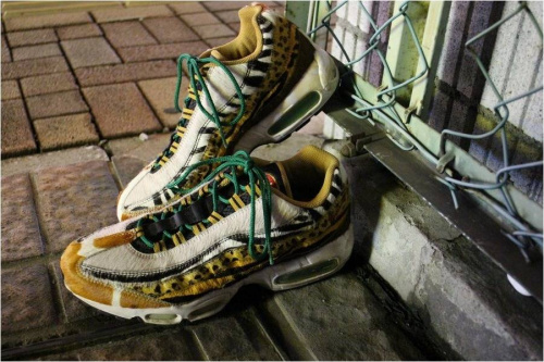 AIRMAX95のスニーカー