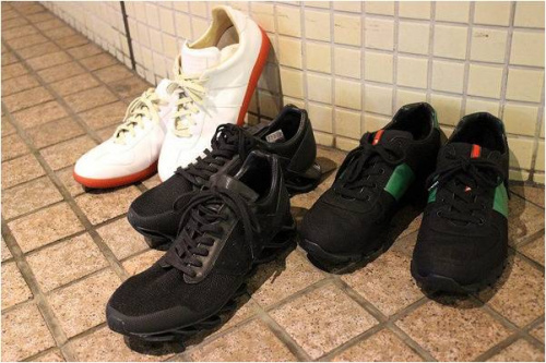 スニーカーのジャーマントレーナー