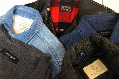 TOMORROWLANDのブルーワーク