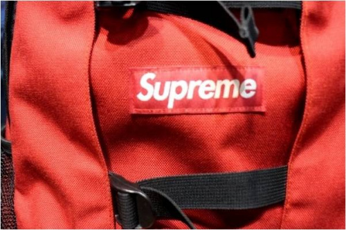 SUPREMEのシュプリーム