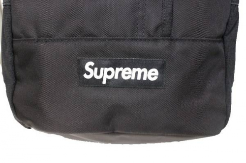 SUPREMEのシュプリーム