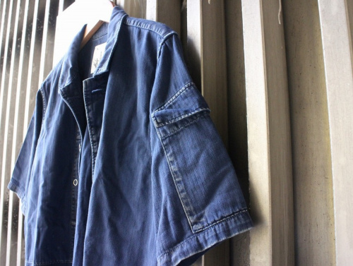 アンダーカバーのアーミーシャツ