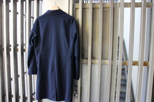 マッキントッシュのチェスターコート