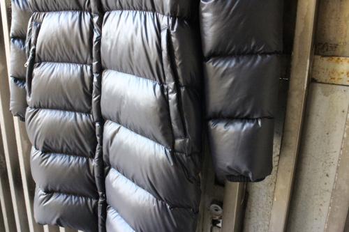 デュベティカのダウンコート