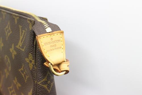 ルイヴィトンのポーチ