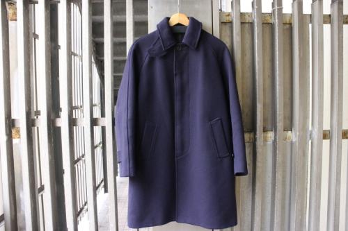 ドメスティックブランドのCOMOLI