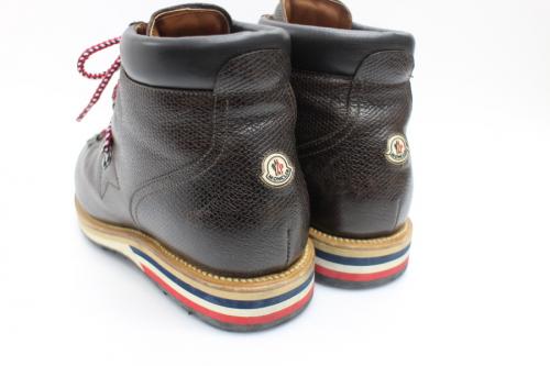 モンクレールのトレッキングシューズ