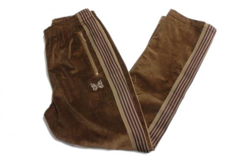 トラックパンツのサイドライン