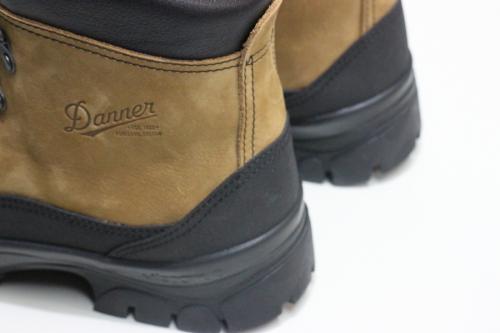 ダナー×ソフネットのトレッキングシューズ