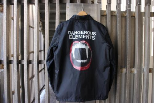 アンダーカバーのコーチジャケット