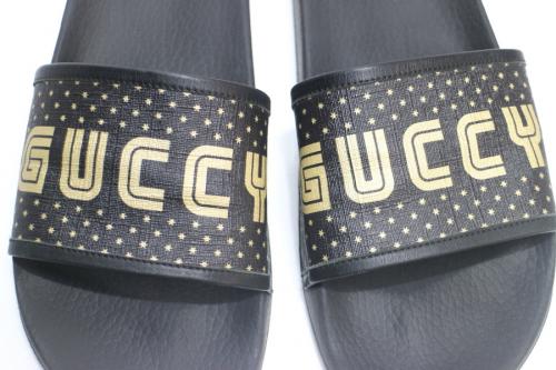 シャワーサンダルのGUCCY