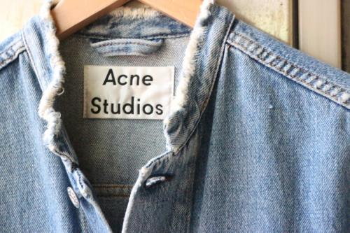 acne studiosのアクネストゥディオズ