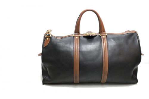 バレンシアガの2WAYボストンバッグ