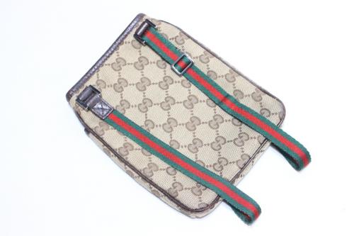 グッチのショルダーポーチ