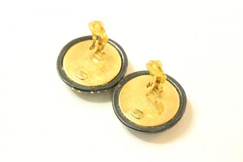 シャネルのイヤリング