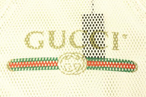 グッチのメッシュロゴTシャツ