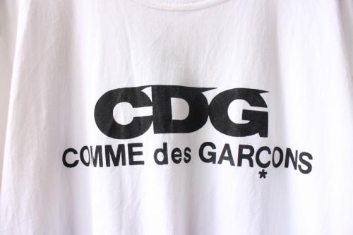 シーディージーコムデギャルソンのロゴTシャツ