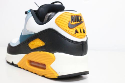 ナイキのスニーカー