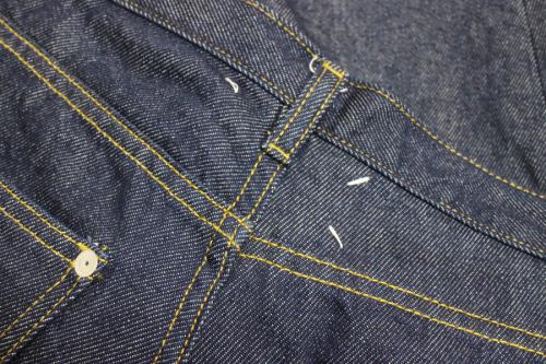 ストレートデニムパンツの古着買取