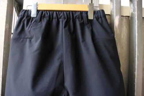 テアトラのウォレットパンツ