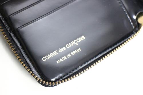 コムデギャルソンのドットジップウォレット　財布