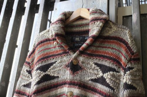 ダブルアールエルのネイティブ柄ショール