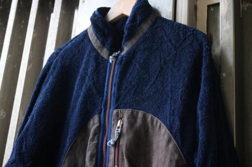 コトルのSUNSET PILE JACKET