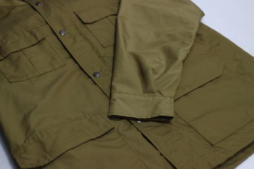 ショートマウンテンパーカーのメンズ