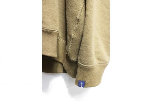 グラフペーパーのラグランスウェット