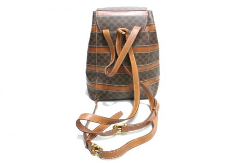 セリーヌのマカダム柄リュック ブラウン M95