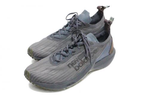 new balance × AURALEEのニューバランス × オーラリー